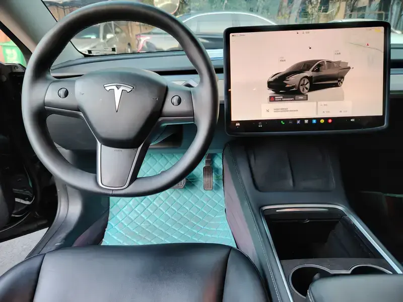 2022 Tesla Model 3 с пробегом 79 000 км
