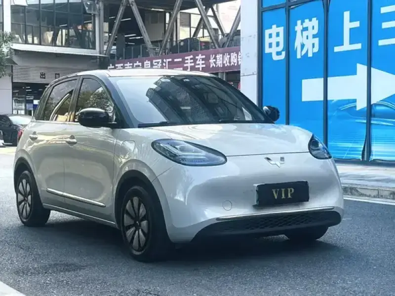2023 Wuling Wuling Bingo с пробегом 50 000 км