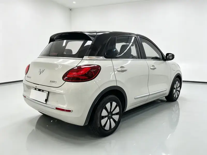 2023 Wuling Wuling Bingo с пробегом 30 100 км