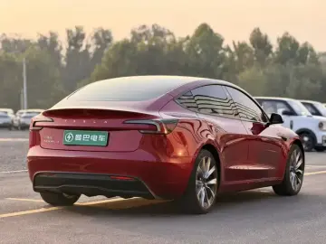 2023 Tesla Model 3 с пробегом 33 000 км