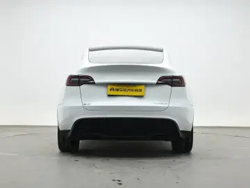 2022 Tesla Model Y с пробегом 44 800 км