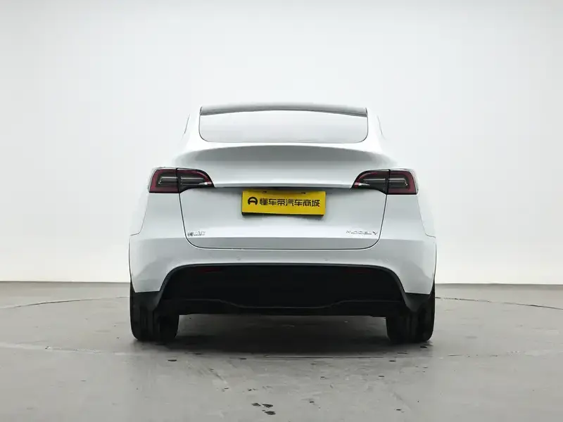 2022 Tesla Model Y с пробегом 44 800 км