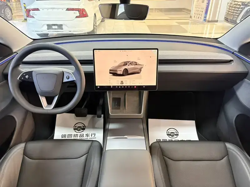 2025 Tesla Model Y с пробегом 55 000 км