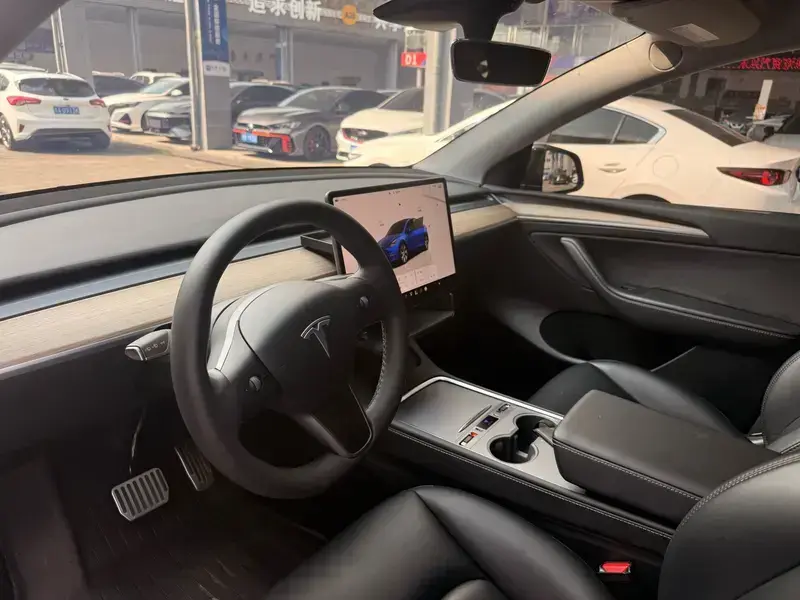 2022 Tesla Model Y с пробегом 84 000 км