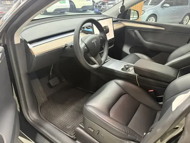 2022 Tesla Model Y с пробегом 60 000 км