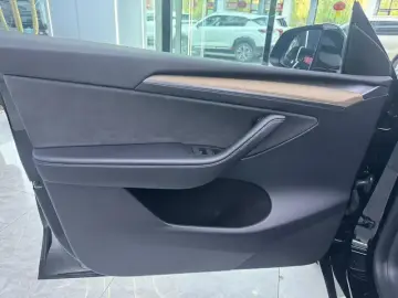 2022 Tesla Model Y с пробегом 75 200 км