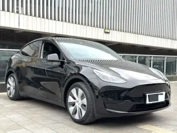 2022 Tesla Model Y с пробегом 65 000 км