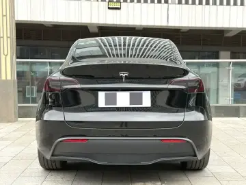 2022 Tesla Model Y с пробегом 65 000 км