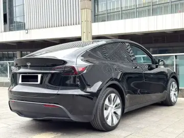 2022 Tesla Model Y с пробегом 65 000 км