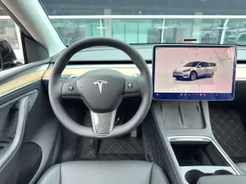 2022 Tesla Model Y с пробегом 65 000 км