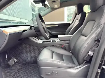 2022 Tesla Model Y с пробегом 65 000 км