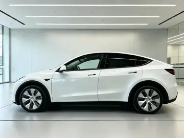 2022 Tesla Model Y с пробегом 103 000 км