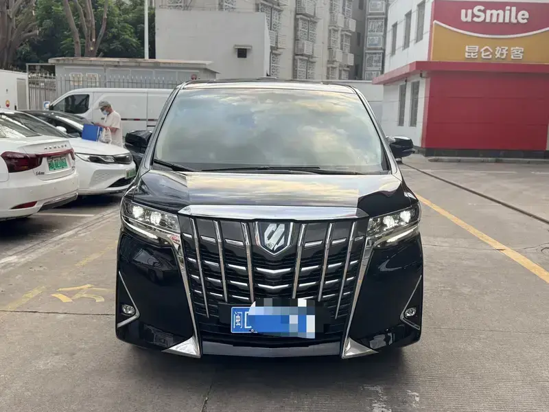 2021 Toyota Alphard с пробегом 154 000 км