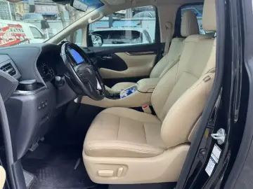 2021 Toyota Alphard с пробегом 154 000 км