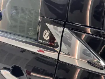 2024 Toyota Alphard с пробегом 13 000 км