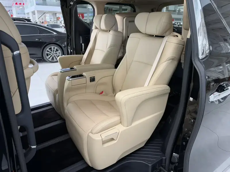  Alphard