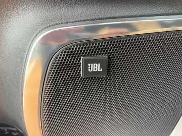 2022 Toyota Alphard с пробегом 35 000 км