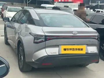 2023 Toyota bZ3 с пробегом 104 800 км