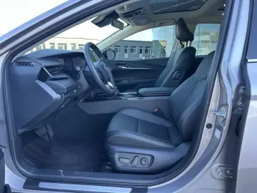 2025 Toyota Camry с пробегом 20 000 км
