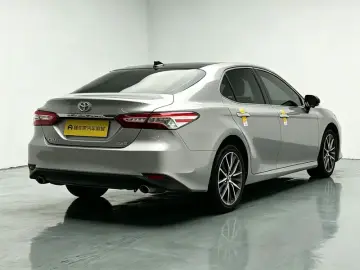2021 Toyota Camry с пробегом 96 900 км