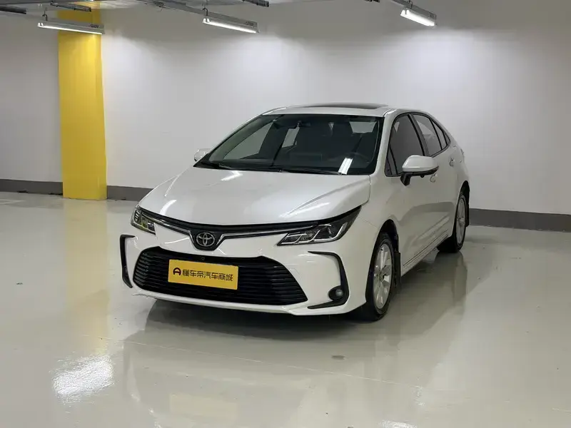 2021 Toyota Corolla с пробегом 15 000 км