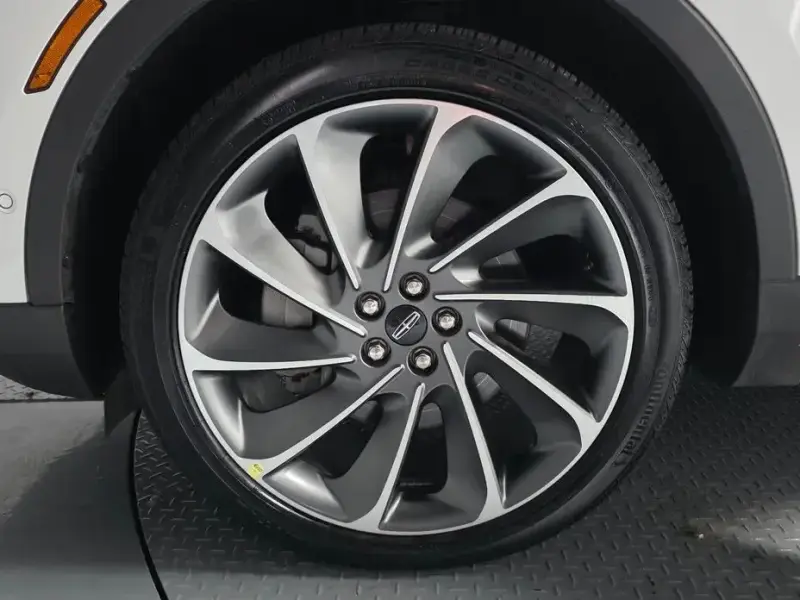 2023 Lincoln Nautilus с пробегом 51 823 км