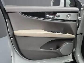 2023 Lincoln Nautilus с пробегом 51 823 км