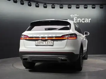 2020 Lincoln Nautilus с пробегом 120 568 км