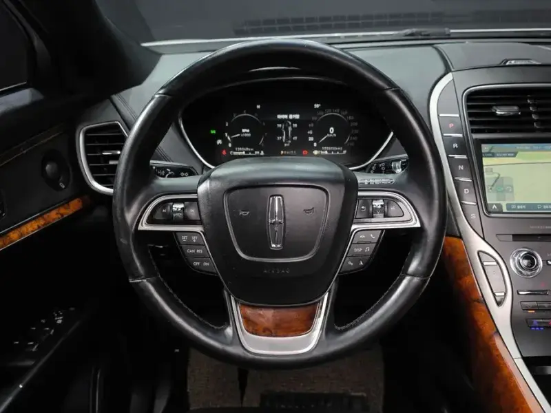 2020 Lincoln Nautilus с пробегом 120 568 км