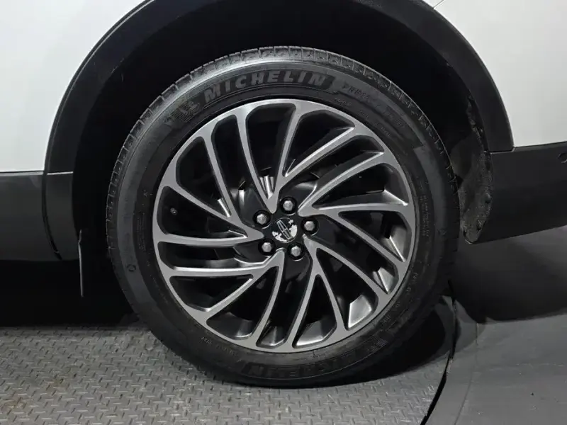 2020 Lincoln Nautilus с пробегом 120 568 км