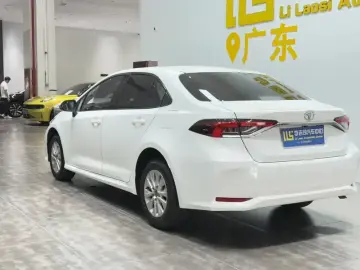 2023 Toyota Corolla с пробегом 11 800 км