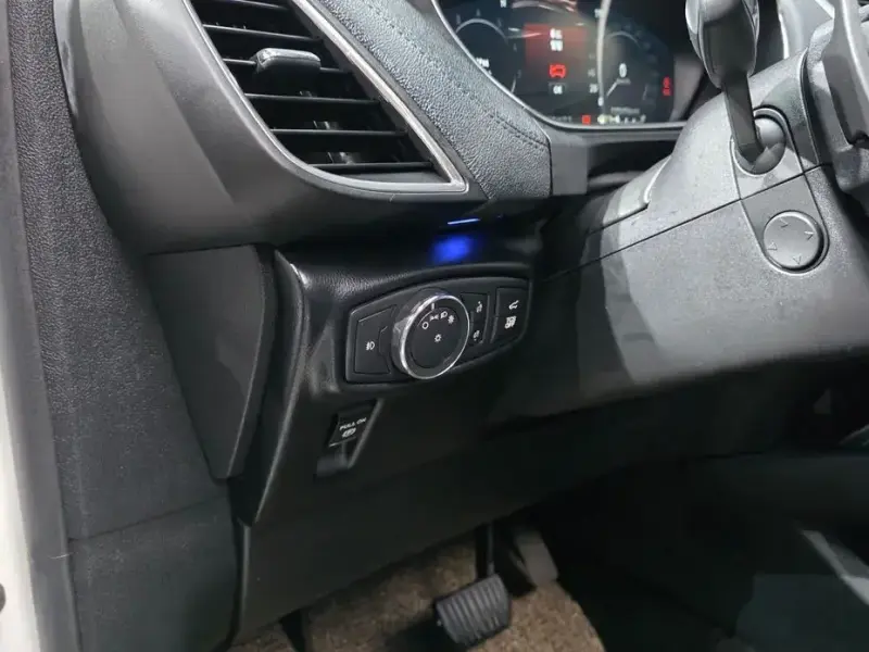2020 Lincoln Nautilus с пробегом 120 568 км