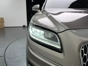 2020 Lincoln Nautilus с пробегом 72 443 км