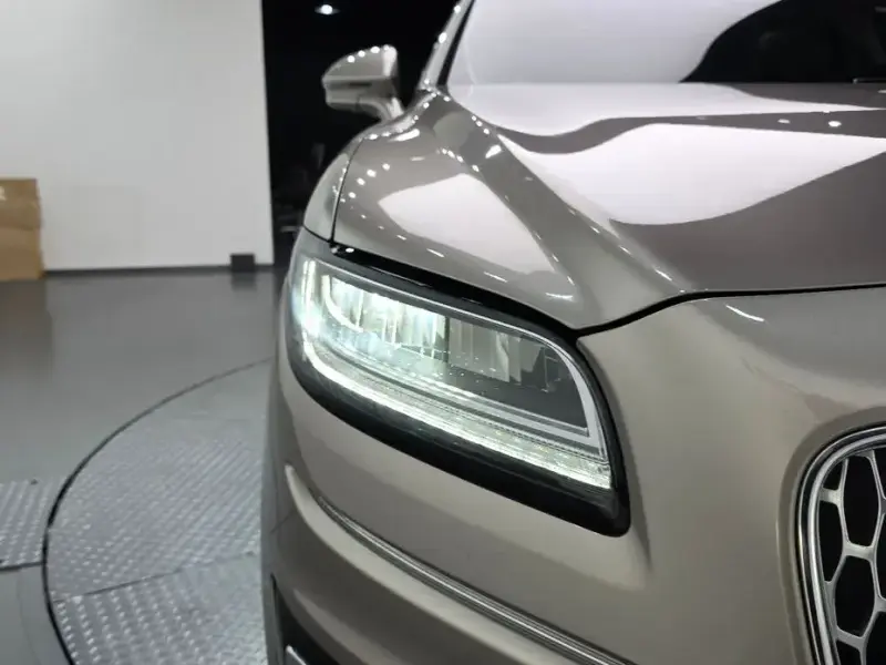 2020 Lincoln Nautilus с пробегом 72 443 км