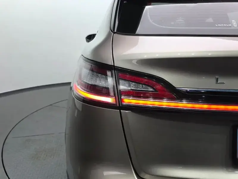 2020 Lincoln Nautilus с пробегом 72 443 км
