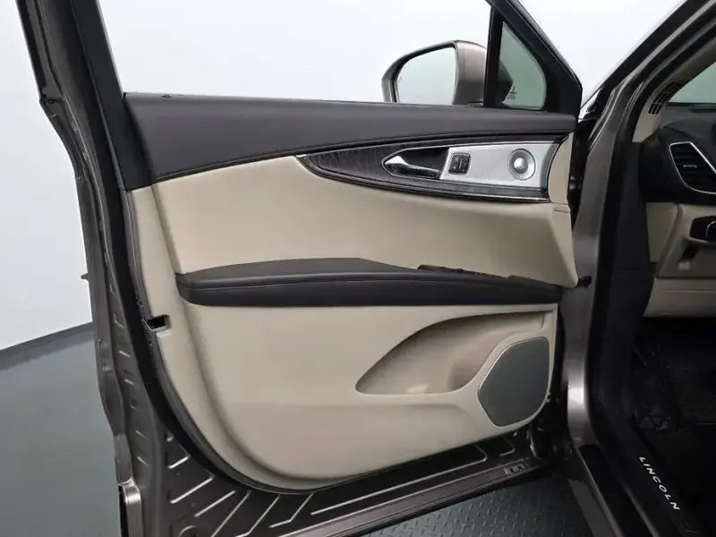 2020 Lincoln Nautilus с пробегом 72 443 км