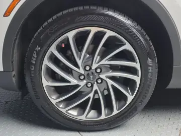 2019 Lincoln Nautilus с пробегом 95 260 км