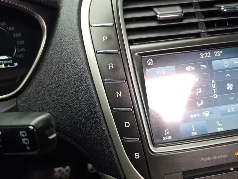 2019 Lincoln Nautilus с пробегом 95 260 км
