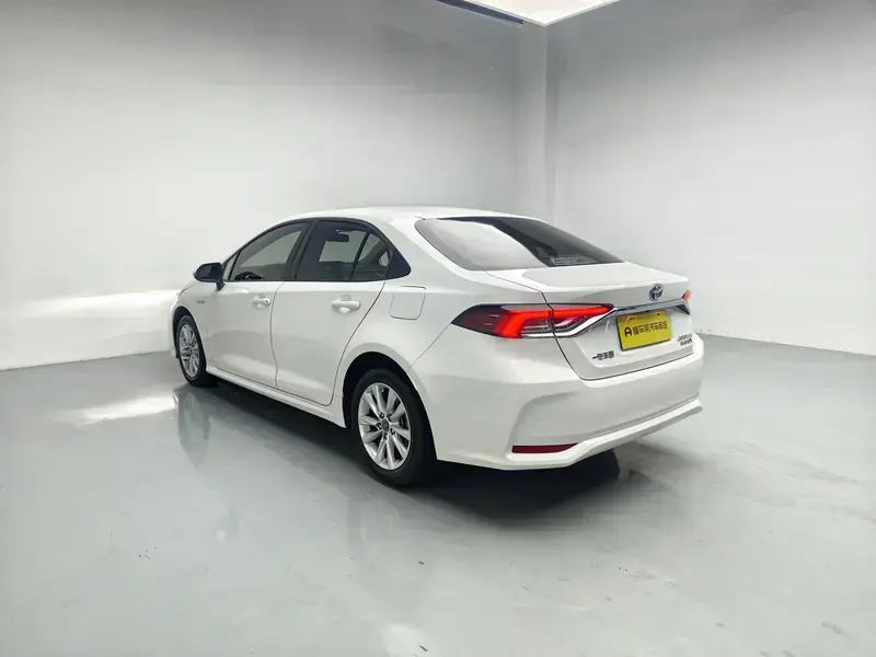 2023 Toyota Corolla с пробегом 27 500 км