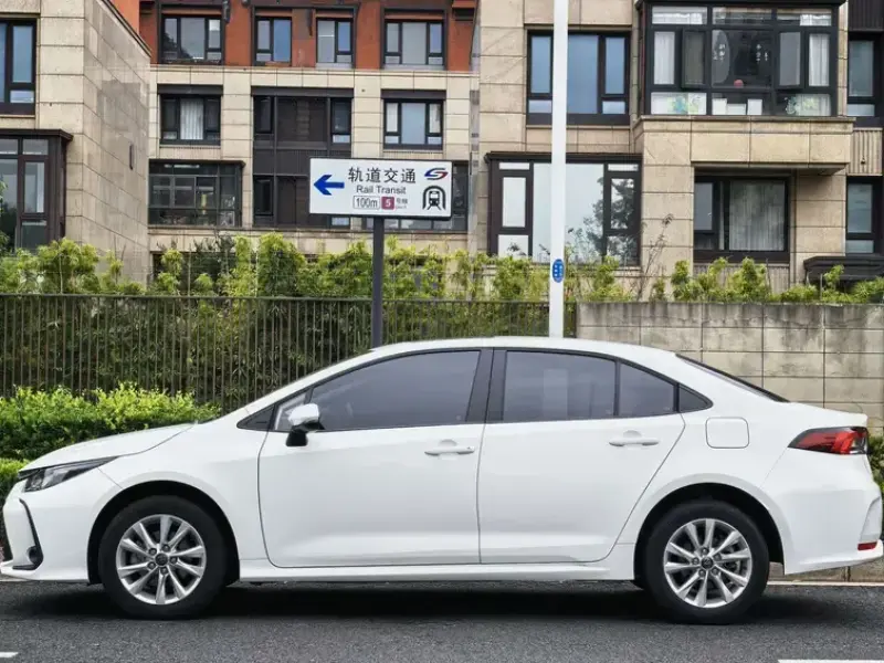 2023 Toyota Corolla с пробегом 32 000 км