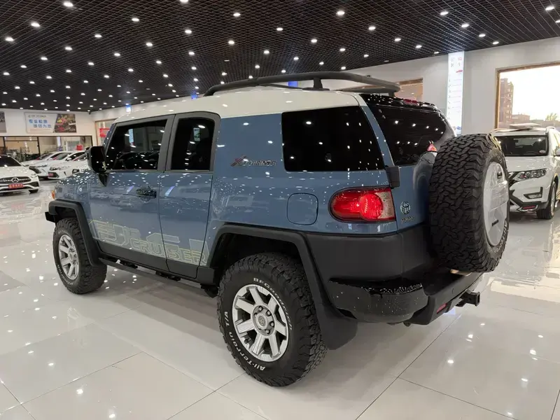 2020 Toyota FJ Cruiser с пробегом 89 000 км