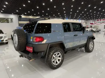 2020 Toyota FJ Cruiser с пробегом 89 000 км