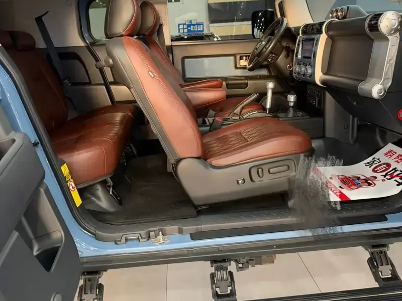 2020 Toyota FJ Cruiser с пробегом 89 000 км