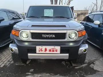 2023 Toyota FJ Cruiser с пробегом 30 000 км