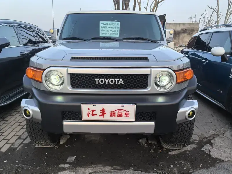 2023 Toyota FJ Cruiser с пробегом 30 000 км