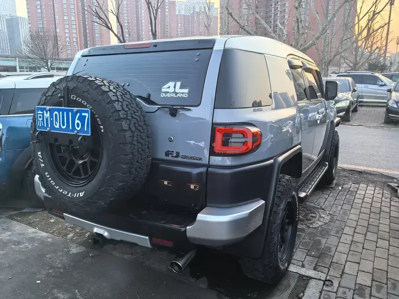 2023 Toyota FJ Cruiser с пробегом 30 000 км