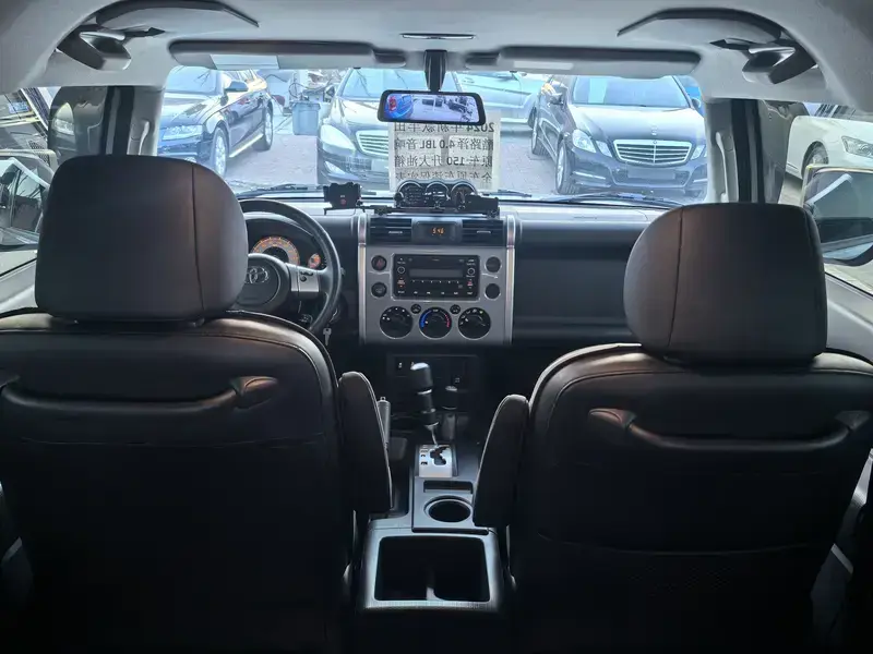 2023 Toyota FJ Cruiser с пробегом 30 000 км