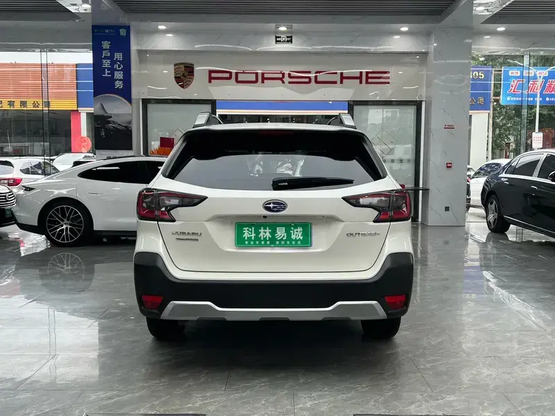 2021 Subaru Outback с пробегом 33 000 км