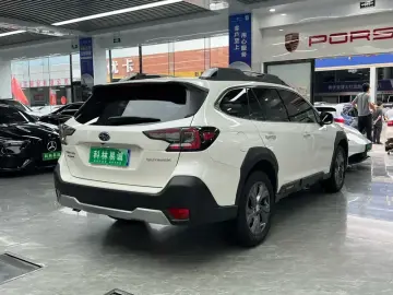 2021 Subaru Outback с пробегом 33 000 км