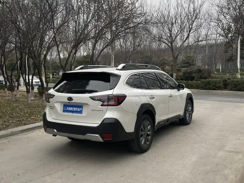 2022 Subaru Outback с пробегом 65 000 км